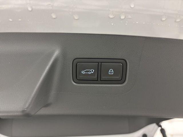 New 2026 Silver Hyundai SEL AWD image 35