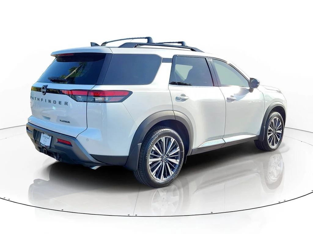 New 2026 White Nissan Platinum image 7