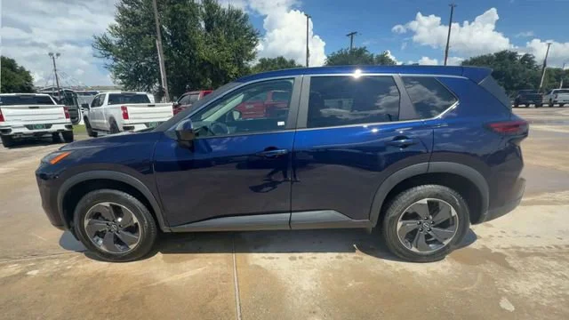 2025 Nissan Rogue SV - Photo 5