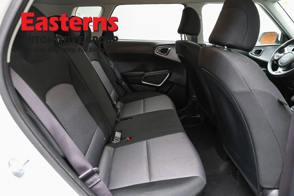 Used 2024 White Kia LX image 23