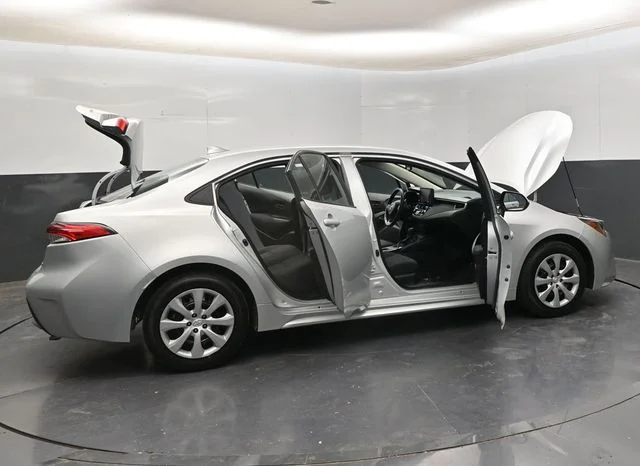 Used 2022 Silver Toyota LE image 36