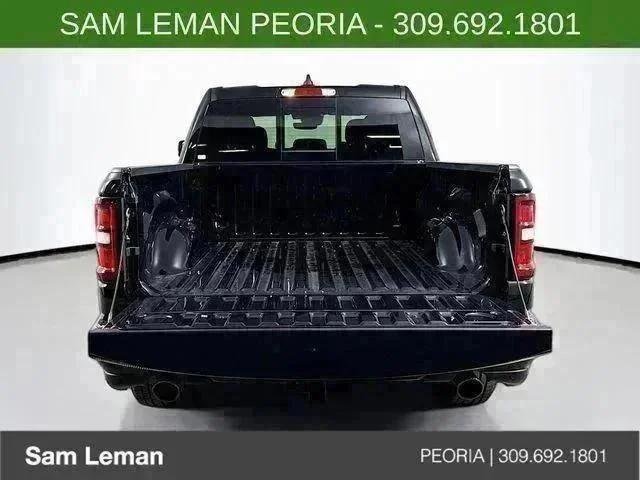 New 2026 Diamond Black Crystal Pearl-Coat Exterior Paint RAM BIG HORN image 26