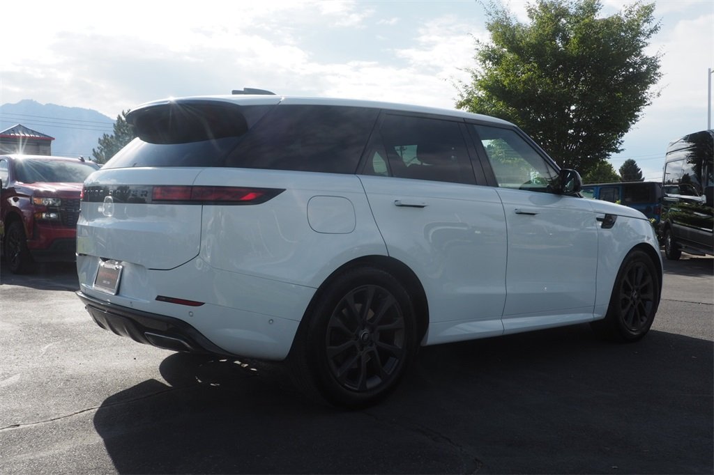 2024 Land Rover Range Rover Sport P400 Dynamic SE photo 3