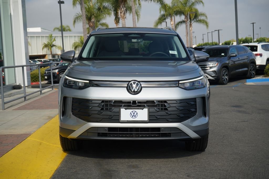 New 2026 Pyrite Silver Metallic Volkswagen 2.0T SE image 5