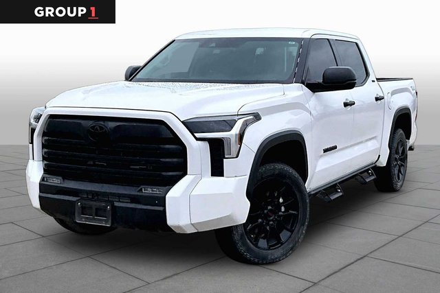 Pre-Owned 2023 Toyota Tundra SR5
