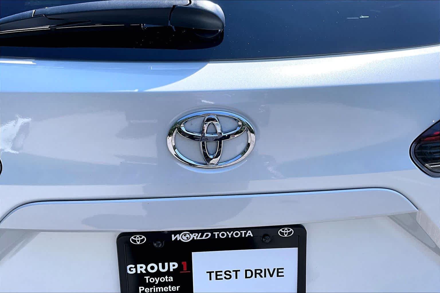 Used 2023 Wind Chill Pearl Toyota XLE image 31