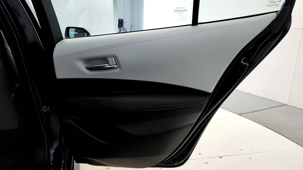 Used 2023  Toyota SE image 19