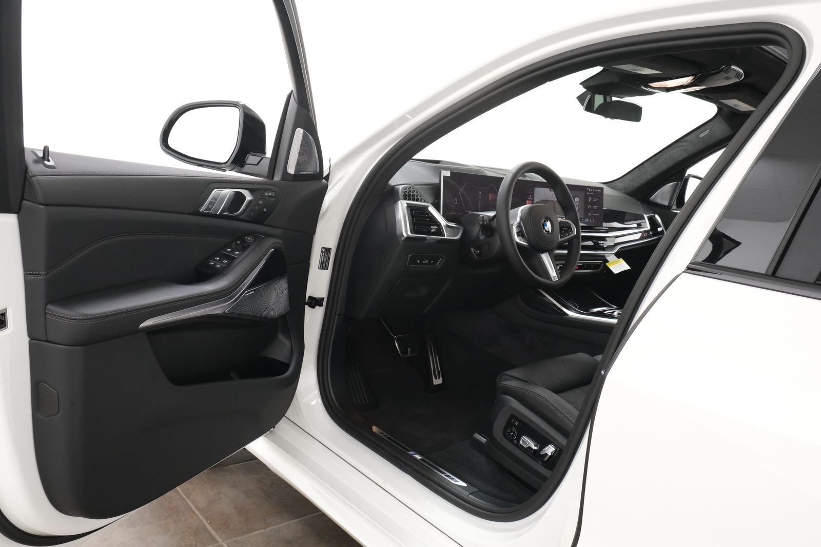 New 2027 Alpine White BMW xDrive40i image 24