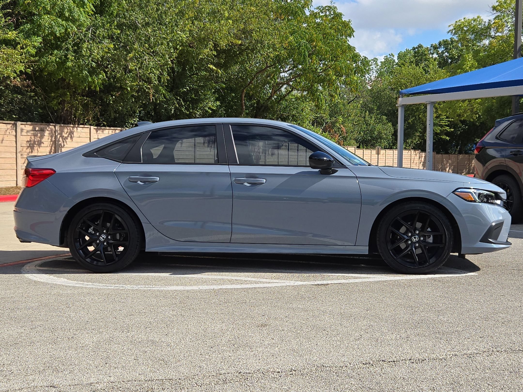 Used 2024 Sonic Gray Pearl Honda Sport image 2