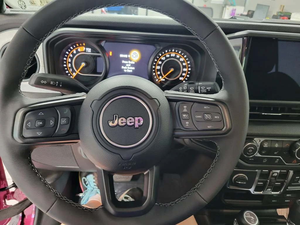 New 2026 Tuscadero Pearlcoat Jeep Sport S image 12