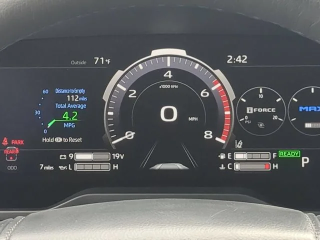 New 2026 Magnetic Gray Metallic Toyota Platinum image 27