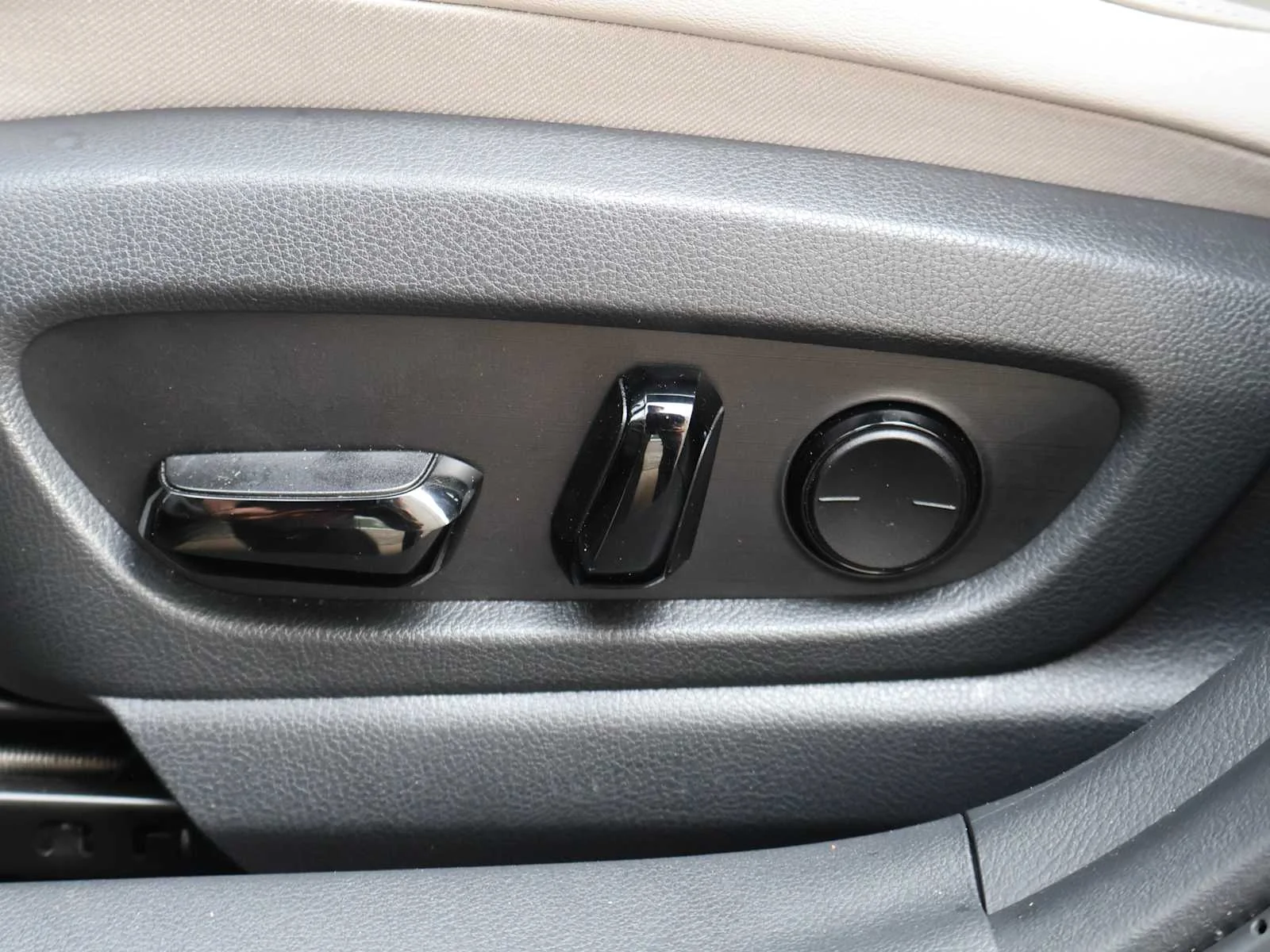 Used 2024 Caviar Lexus Premium image 13