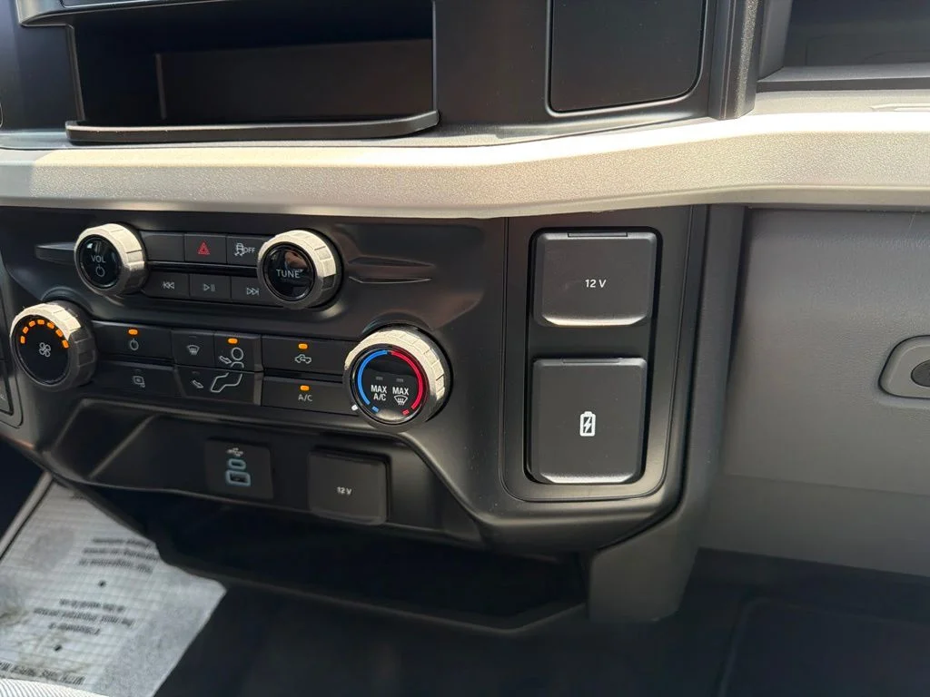 New 2026 Oxford White Ford F-250® XL image 23