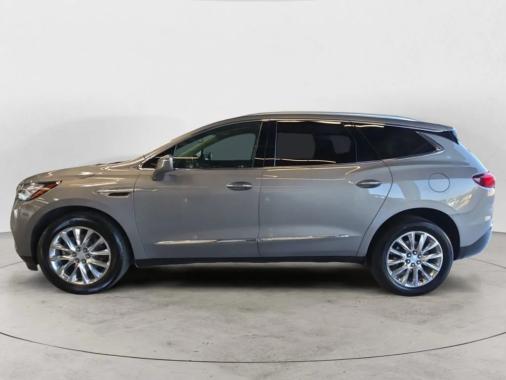 Used 2018 Includes Spectra Gray lower exterior accent color. Buick Premium image 12