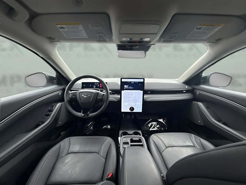Used 2025 White Ford Premium image 7