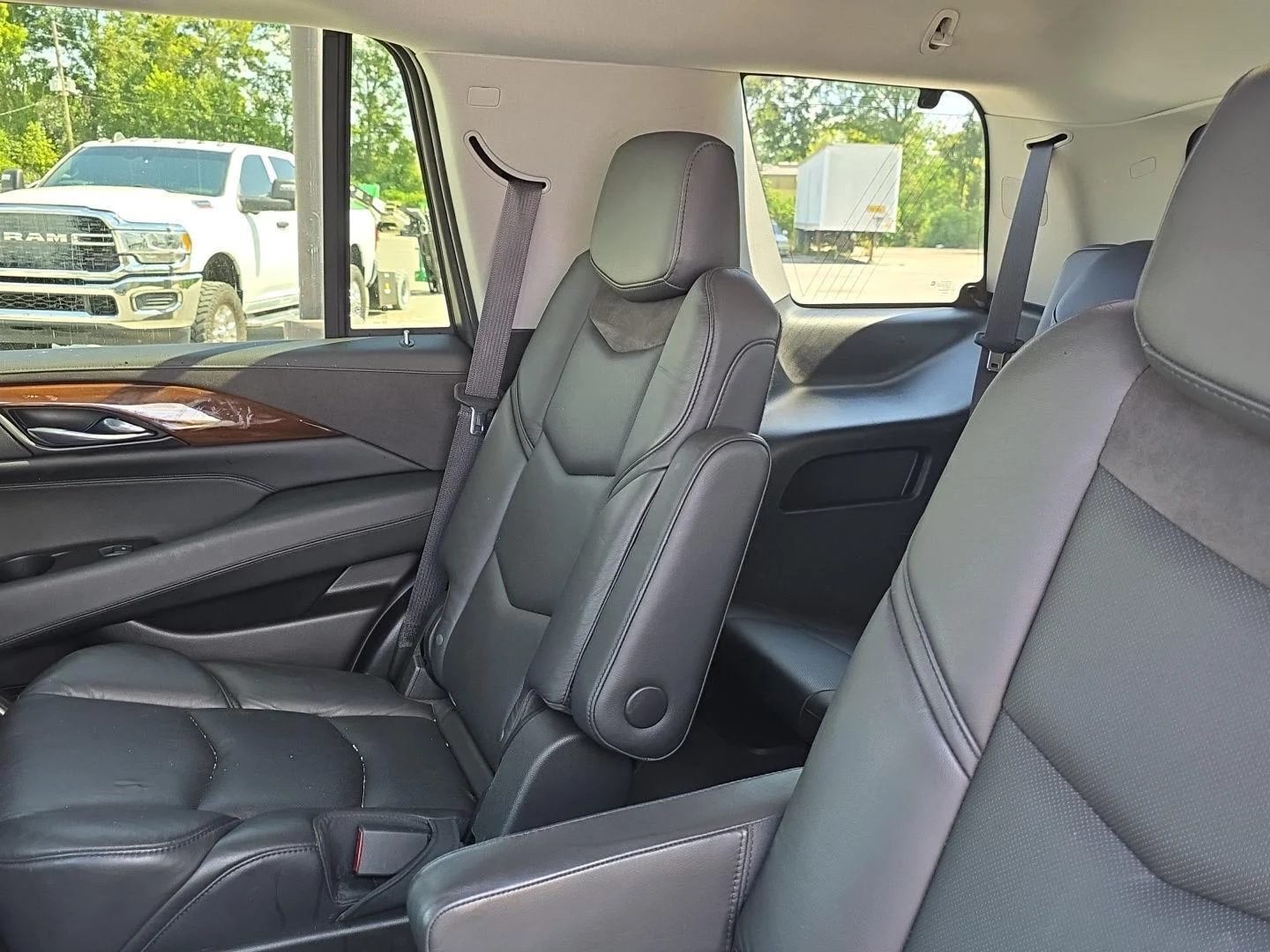Used 2020 Satin Steel Metallic Cadillac Luxury image 23