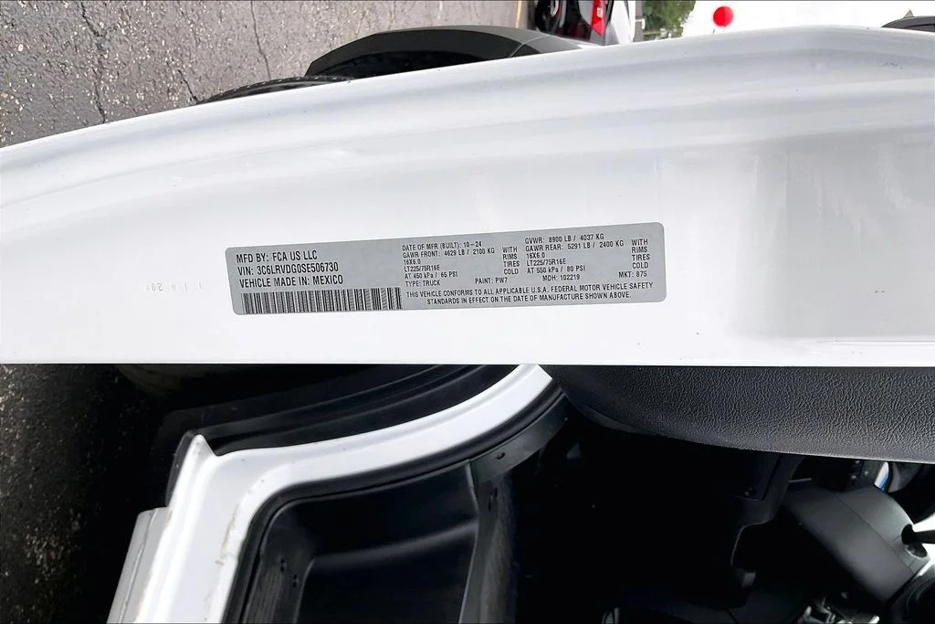 Used 2025 White Ram High Roof image 33