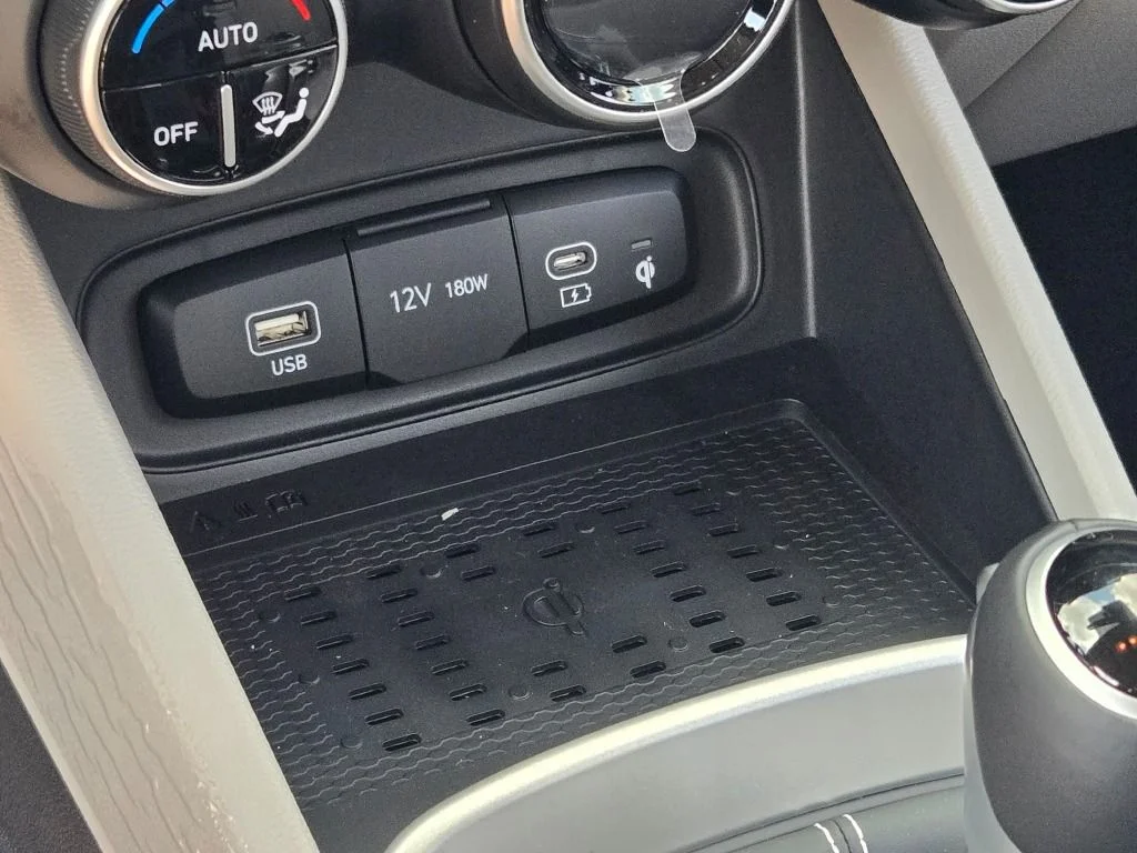 New 2026 Onyx Black Hyundai SEL image 27