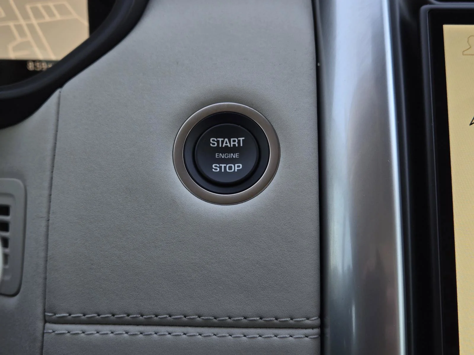 Certified Used 2025 Fuji White Land Rover S image 10