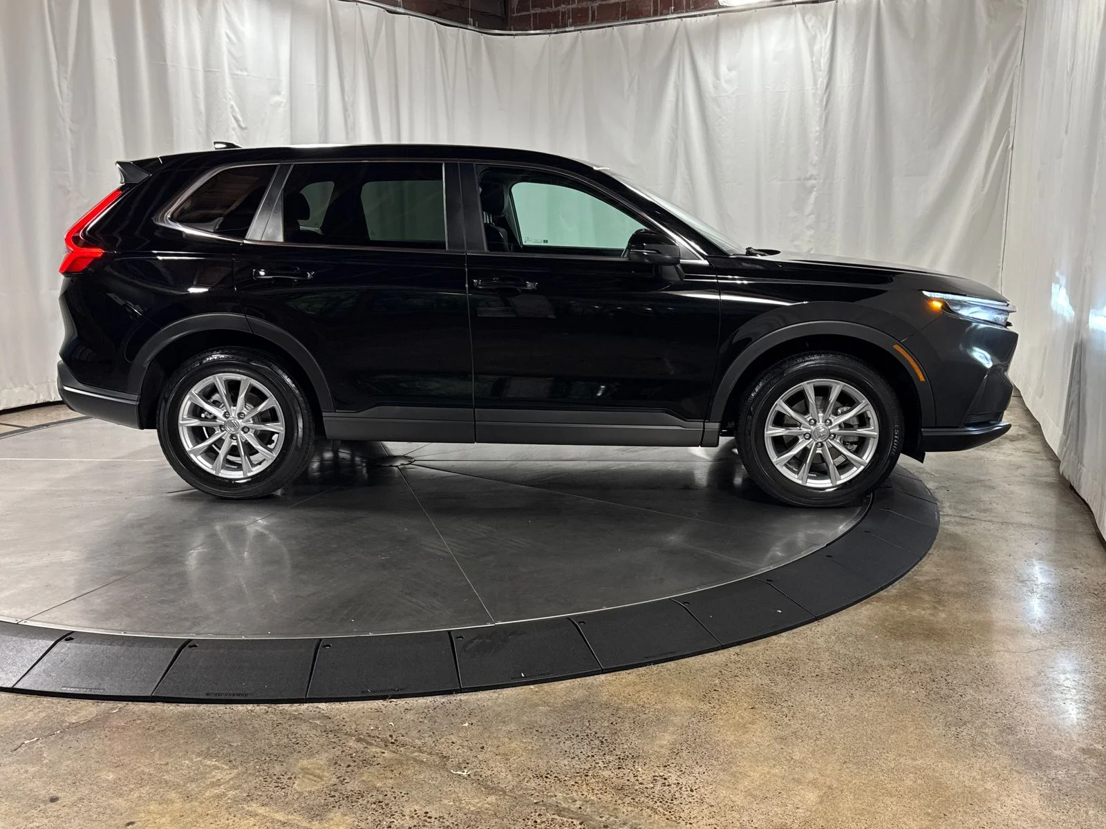 Used 2025 Crystal Black Pearl Honda EX image 9