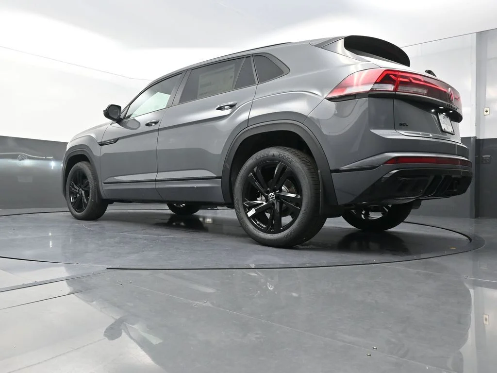 New 2026  Volkswagen 2.0T SEL R-Line Black image 26