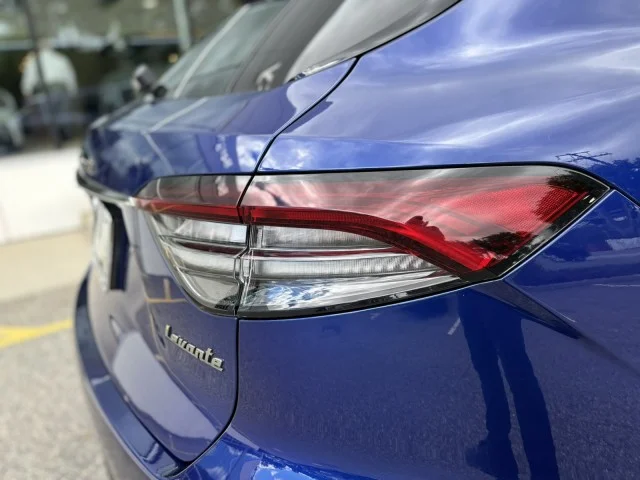 Used 2022 Blu Nobile Tri-Coat Maserati Modena ~ Nerissimo / CPO ELEGIBLE !!! image 8