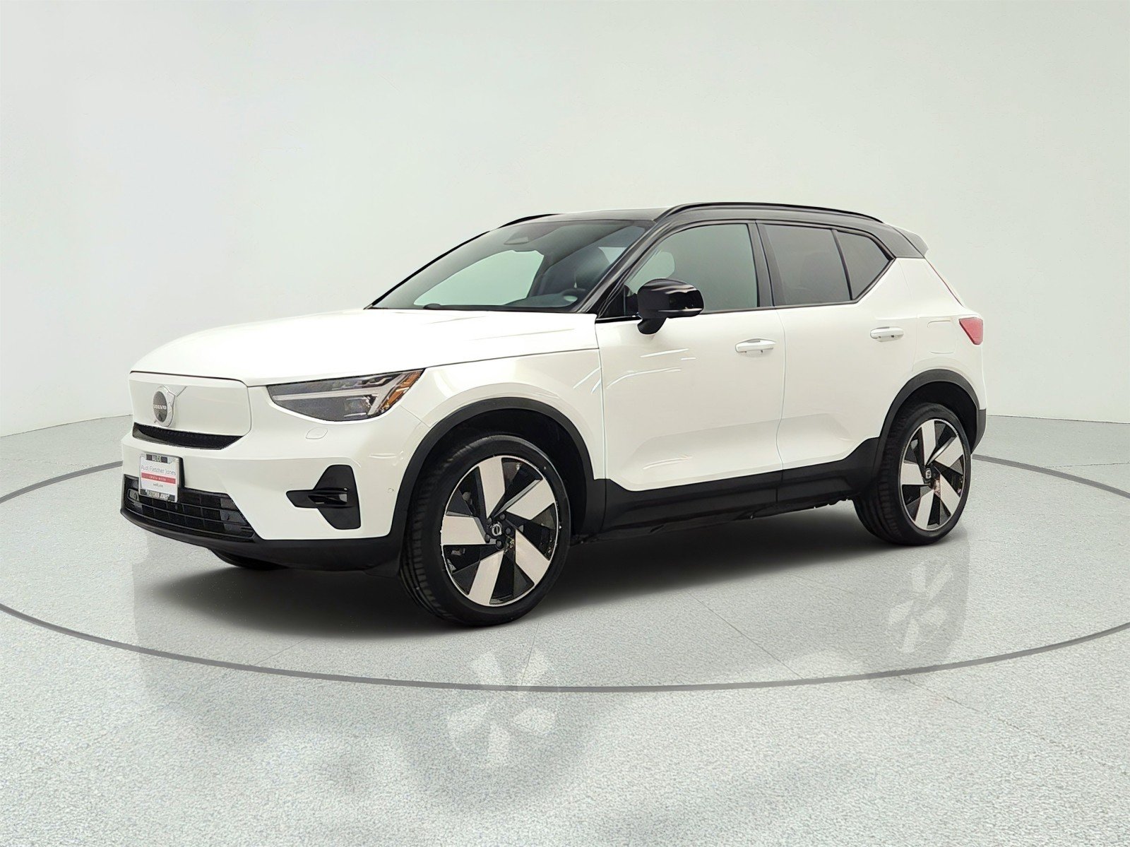 Used 2023 Crystal White Metallic Volvo Ultimate image 1