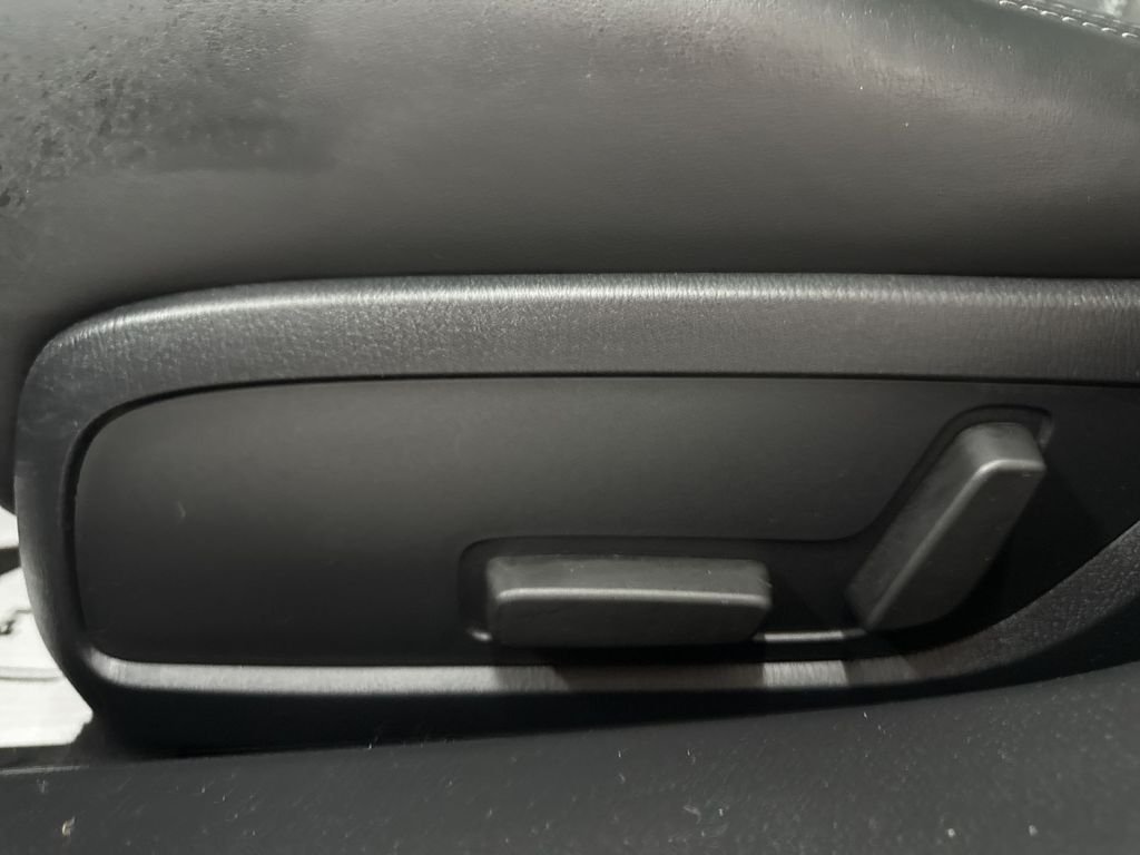 Used 2020 Crystal Blue Mazda Grand Touring image 13