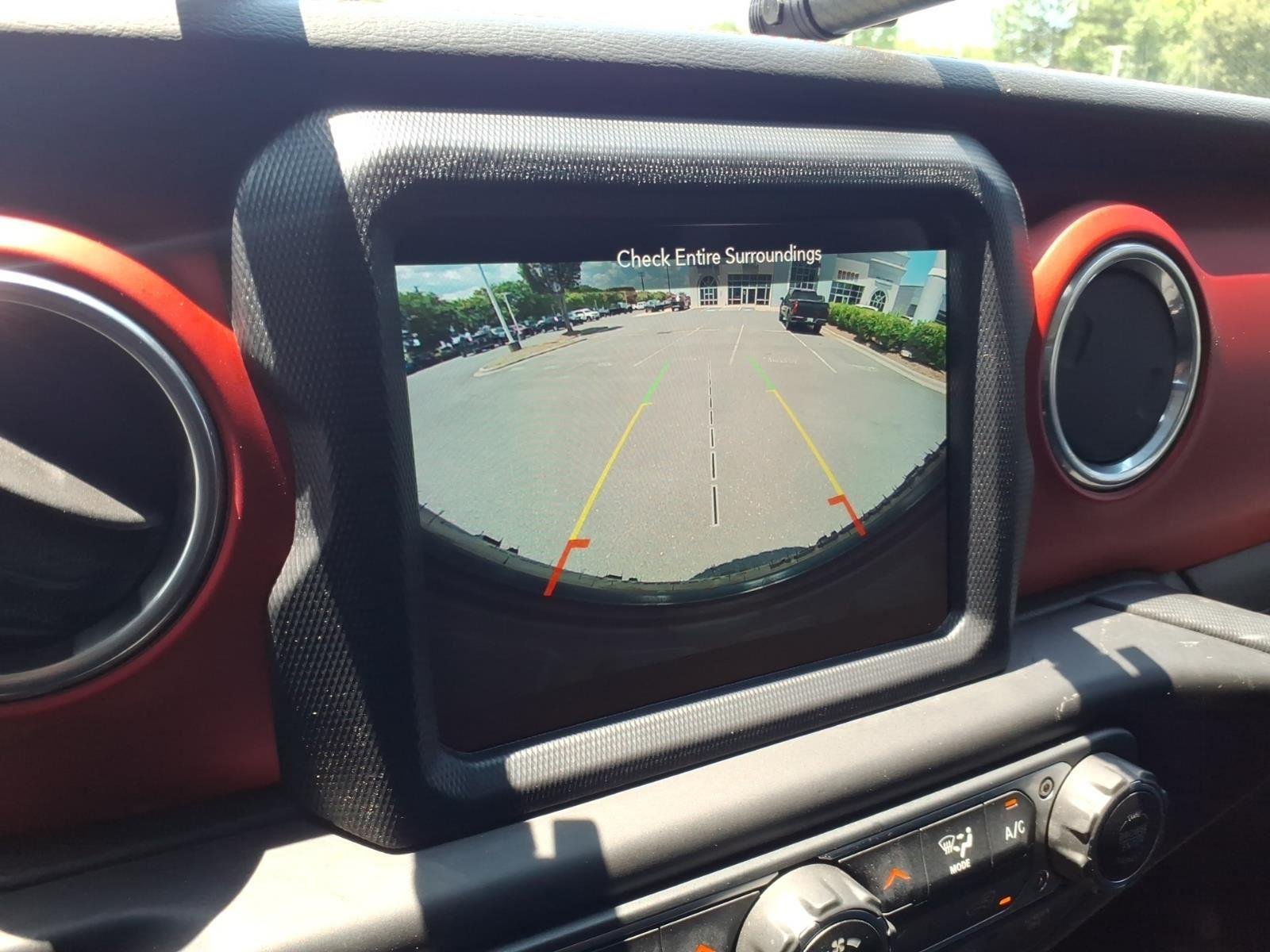 Used 2018 Granite Crystal Metallic Clearcoat Jeep Rubicon image 4
