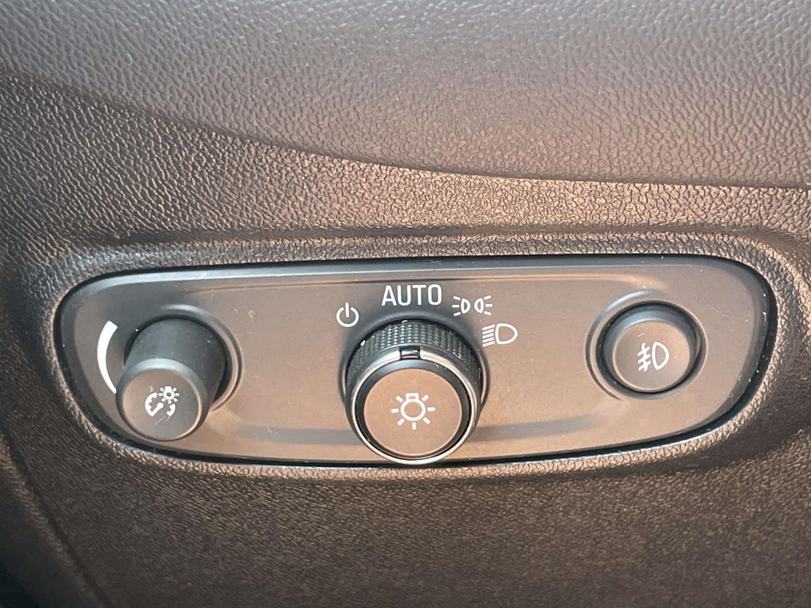 Used 2019 Mosaic Black Metallic Chevrolet Premier image 39