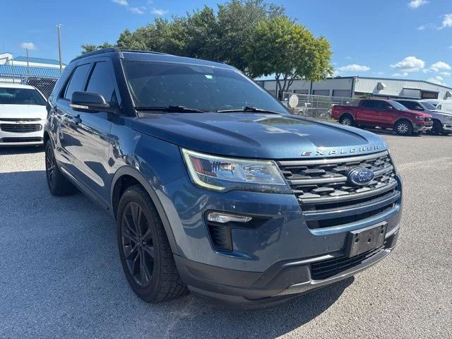 Used 2019 Blue Ford XLT image 3