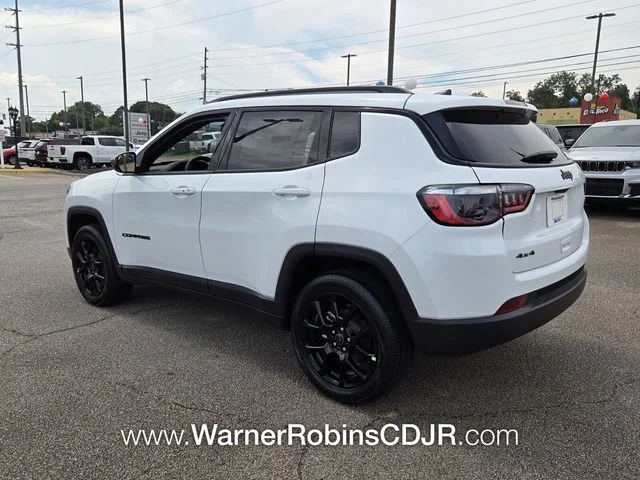 New 2026 Bright White Clear-Coat Exterior Paint Jeep Latitude image 9