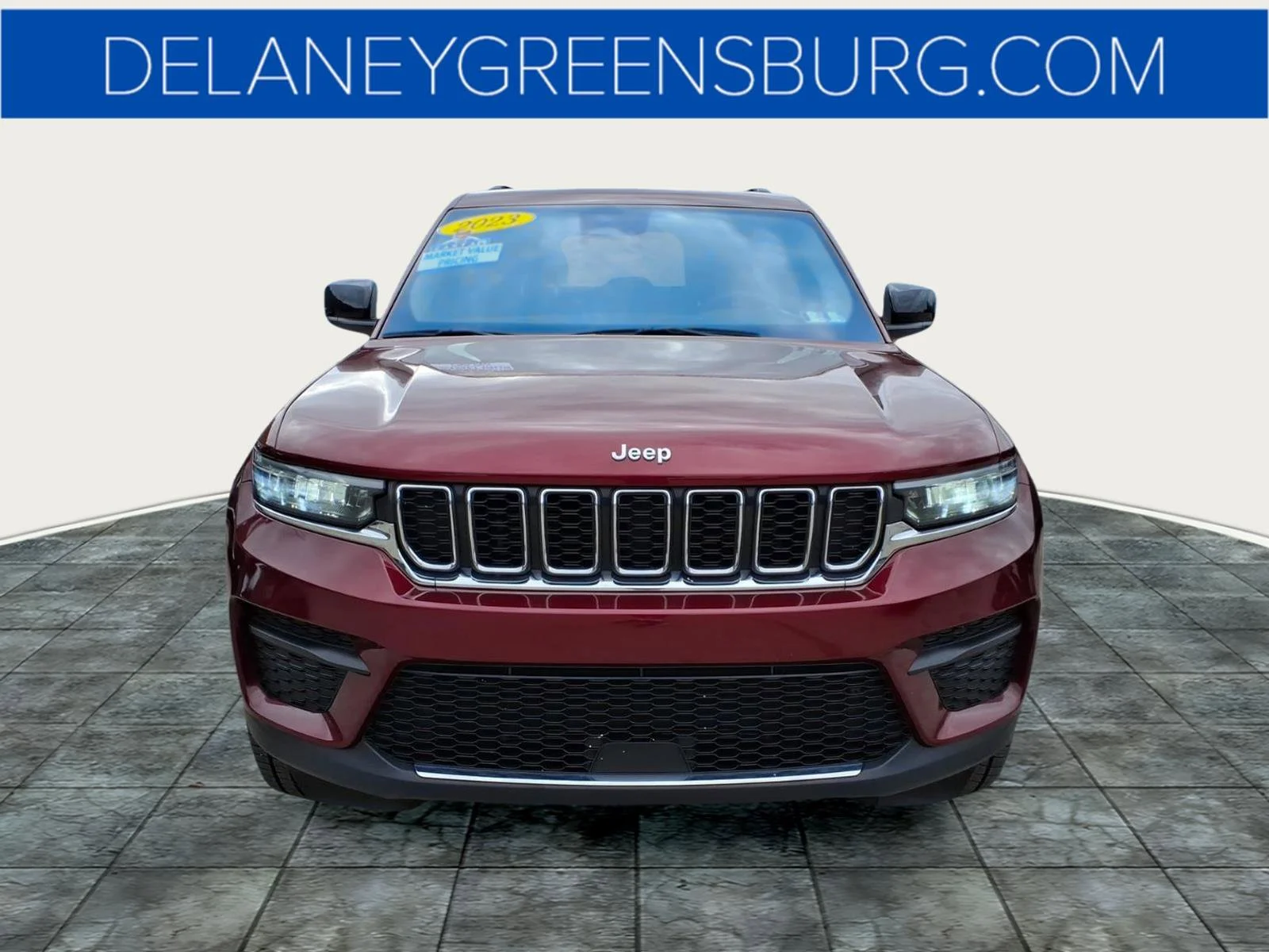 Used 2023 Velvet Red Pearlcoat Jeep Laredo image 9