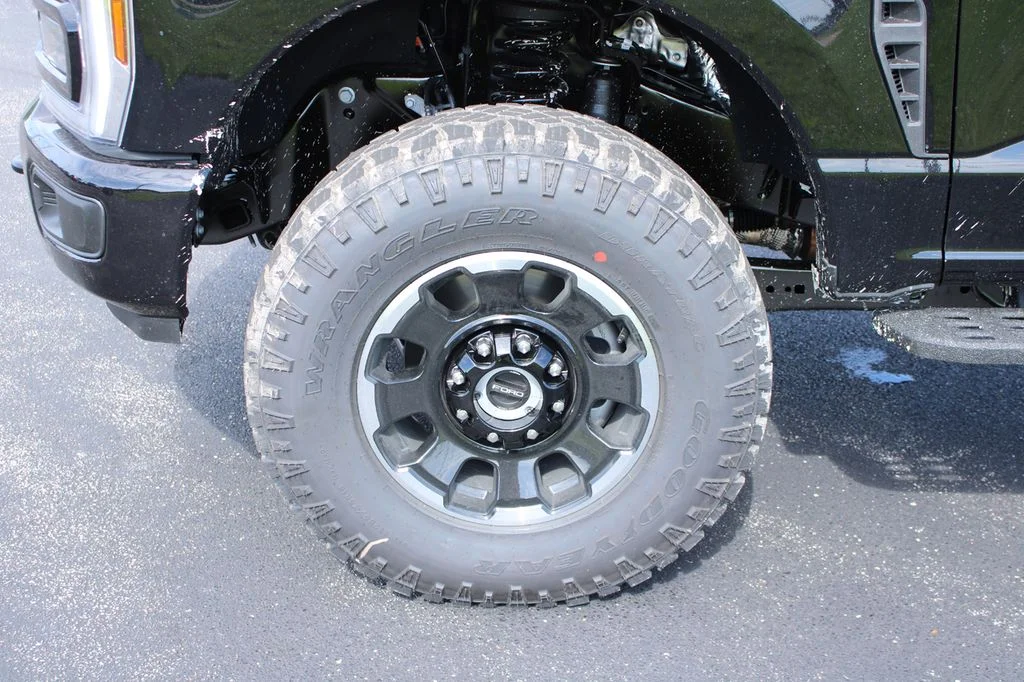 New 2026 Agate Black Metallic Ford F-250® XLT image 5