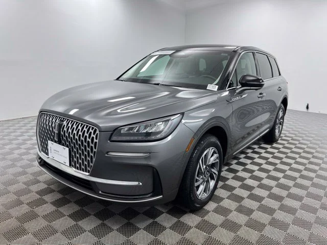 Used 2023 Gray Lincoln Standard image 2