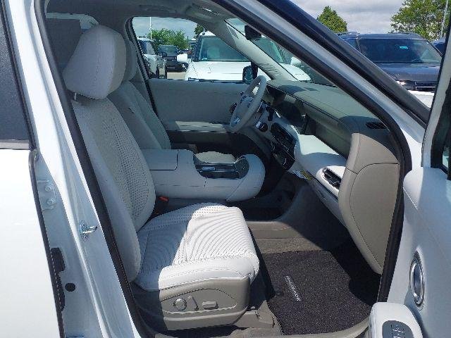 New 2026 White Pearl Hyundai SEL Premium image 14