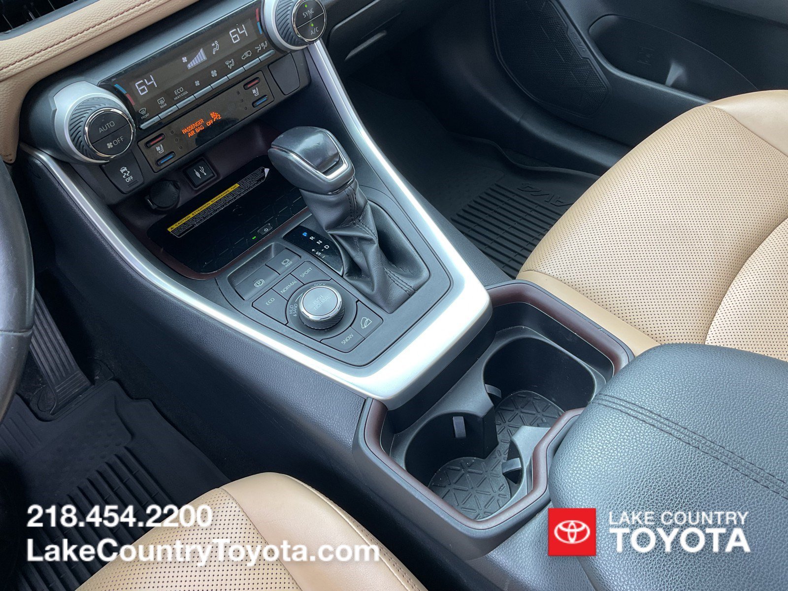 Used 2019 Midnight Black Metallic Toyota Limited image 31