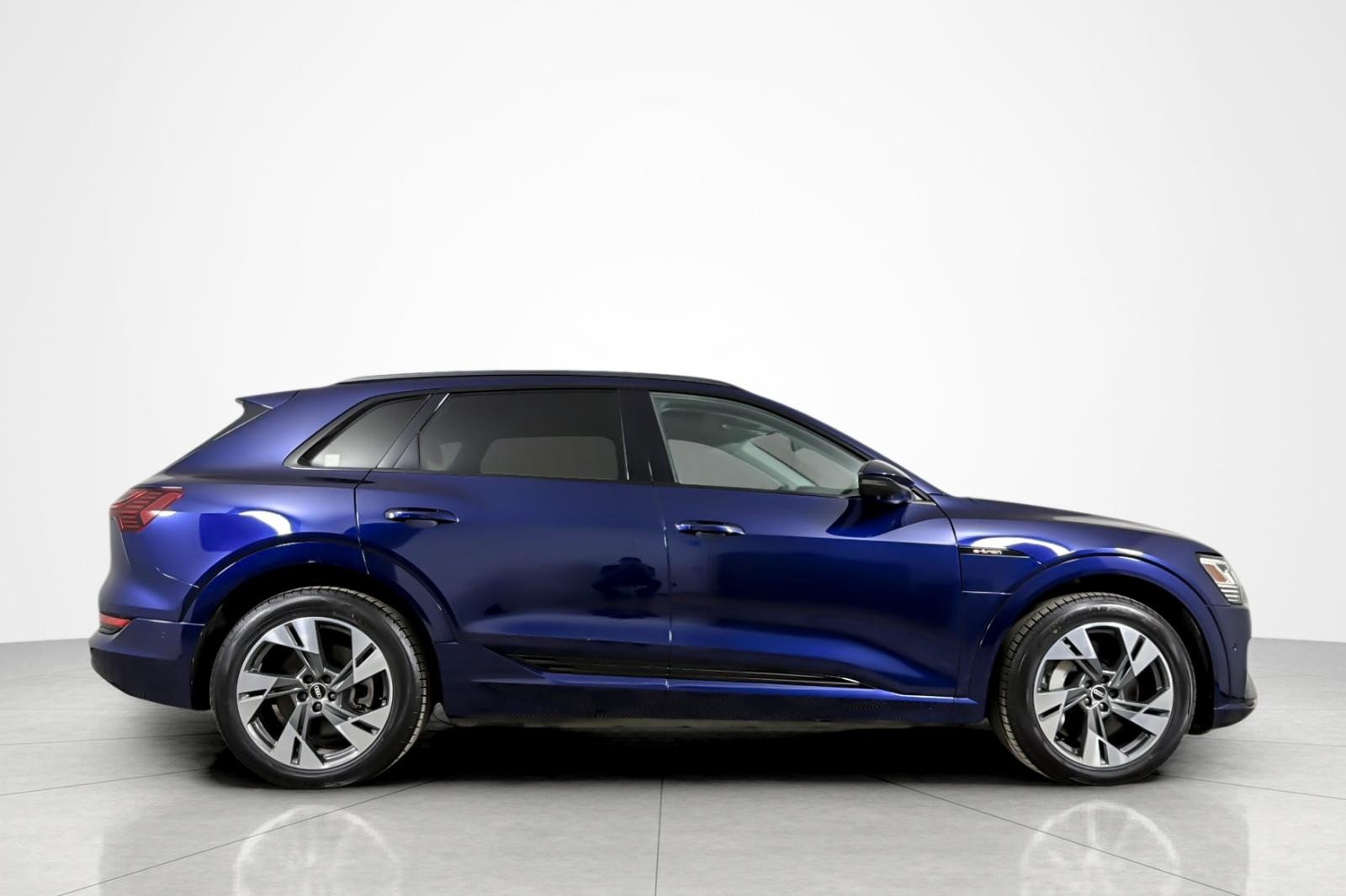 Used 2021 Navarra Blue Metallic Audi Premium quattro image 6