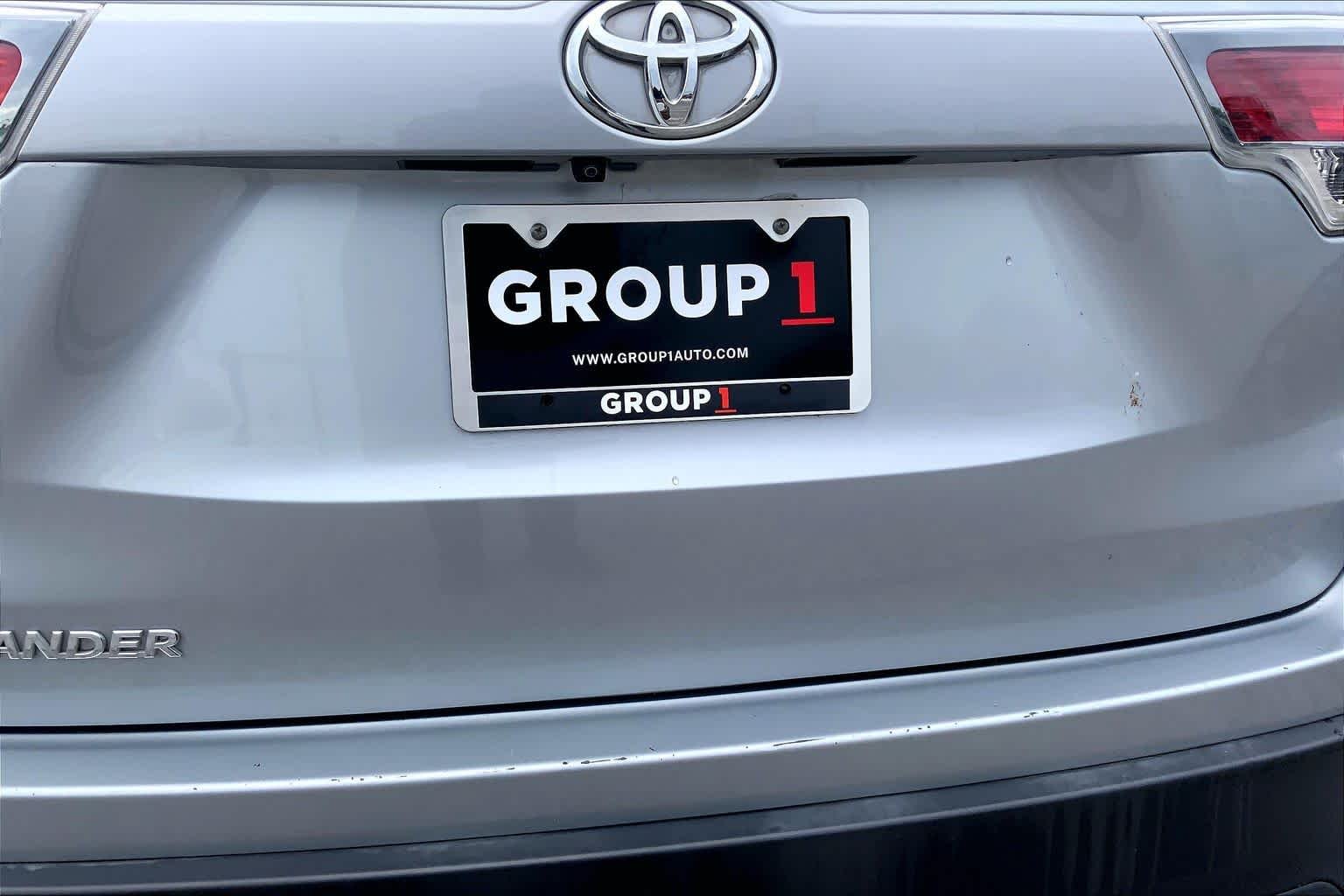 Used 2016 Silver Sky Metallic Toyota LE image 10