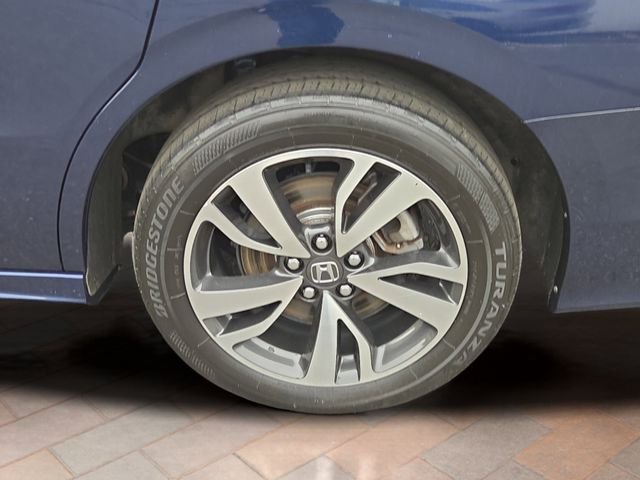 Used 2023 Obsidian Blue Pearl Honda Touring image 26