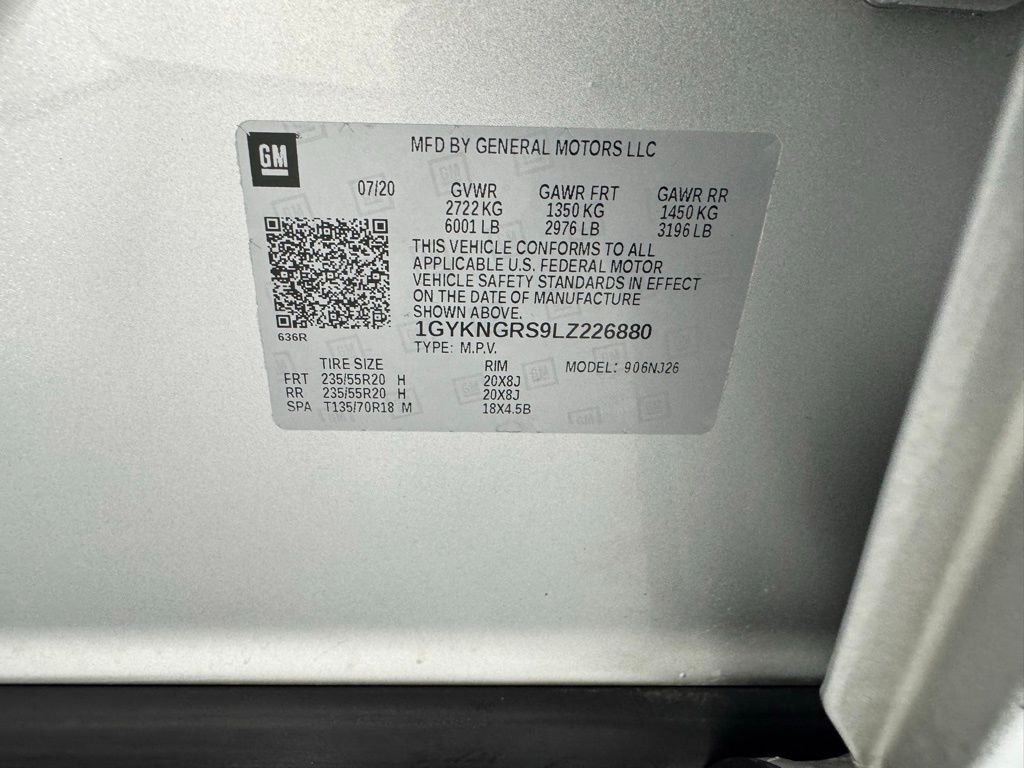 Used 2020 Radiant Silver Metallic Cadillac Sport image 27