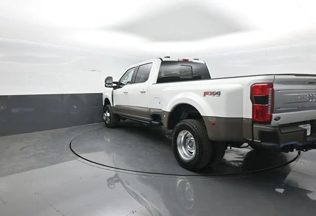New 2026 Star White Metallic Tri-Coat Ford F-350® King Ranch® image 5