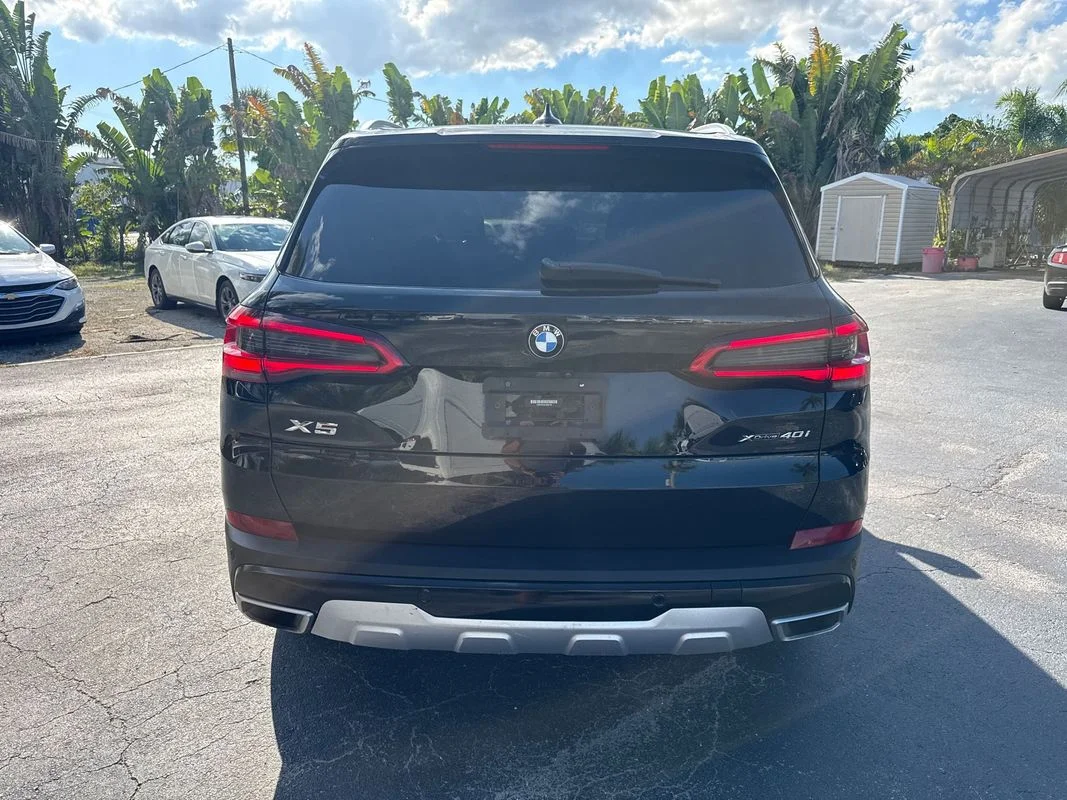 Used 2020  BMW xDrive40i image 4