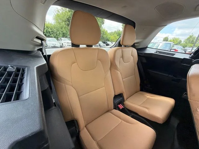 Used 2016 White Volvo T6 Momentum image 30
