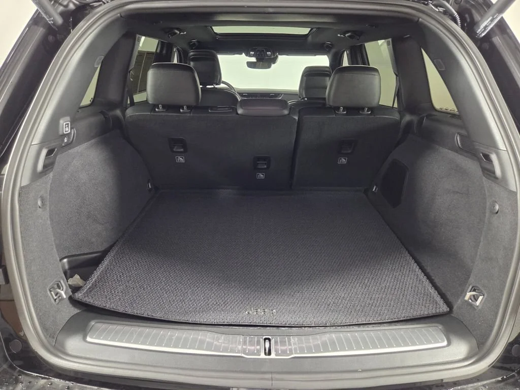 2025 Jeep Grand Cherokee Summit - Photo 28