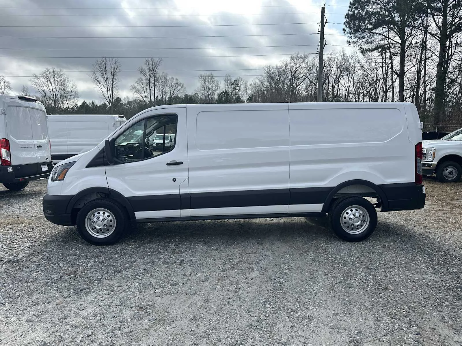 New 2026 Oxford White Ford Cargo Van image 4
