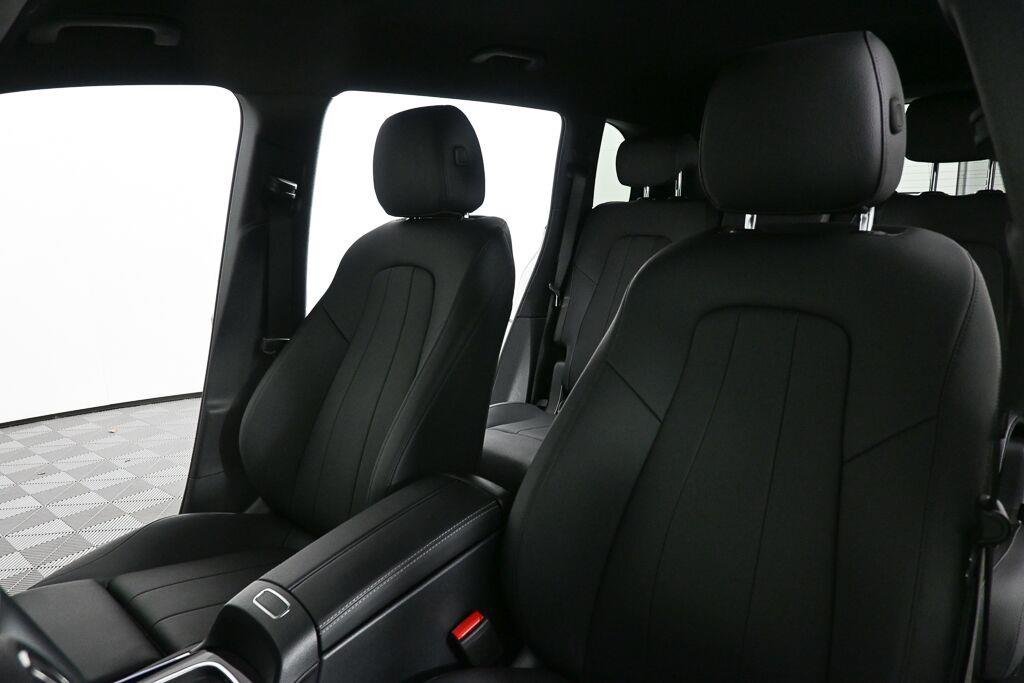 Used 2024 Polar White Mercedes-Benz GLB 250 image 5