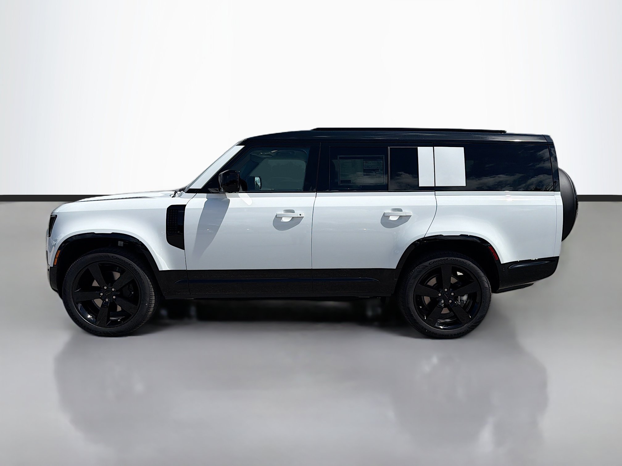 New 2026 Fuji White Land Rover X-Dynamic SE image 2