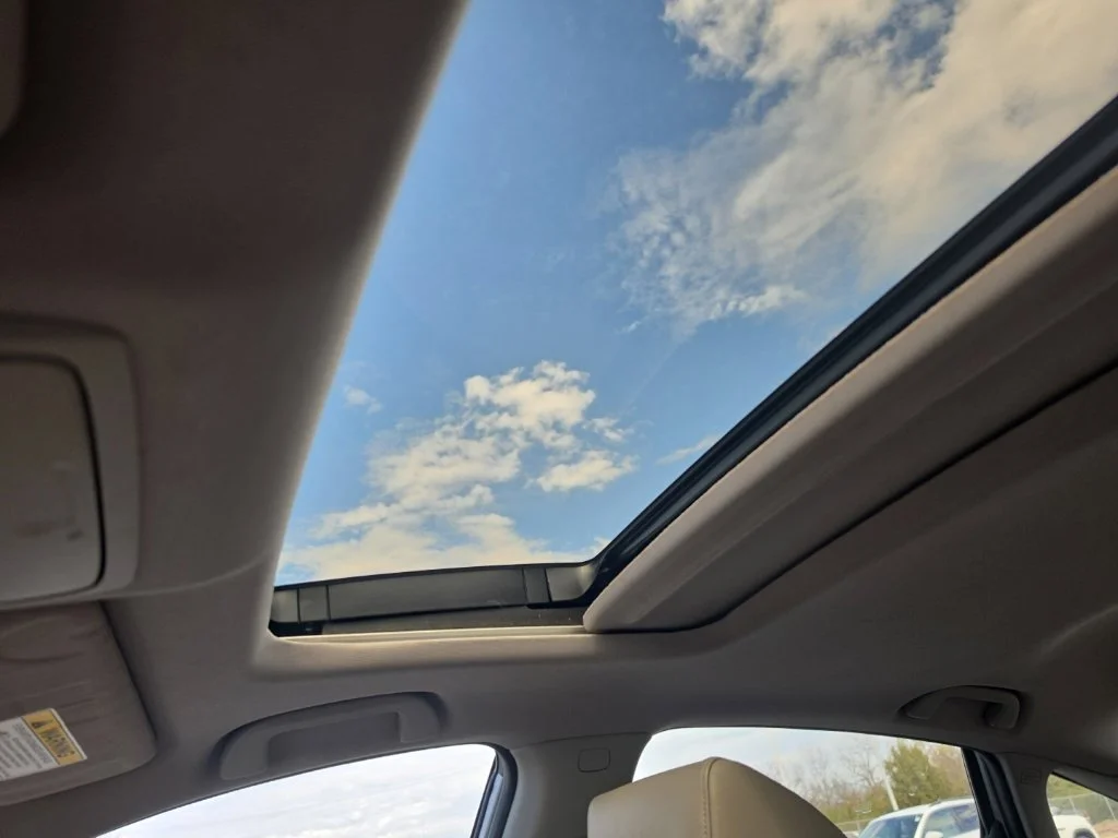 Used 2020 Silver Honda EX-L image 20