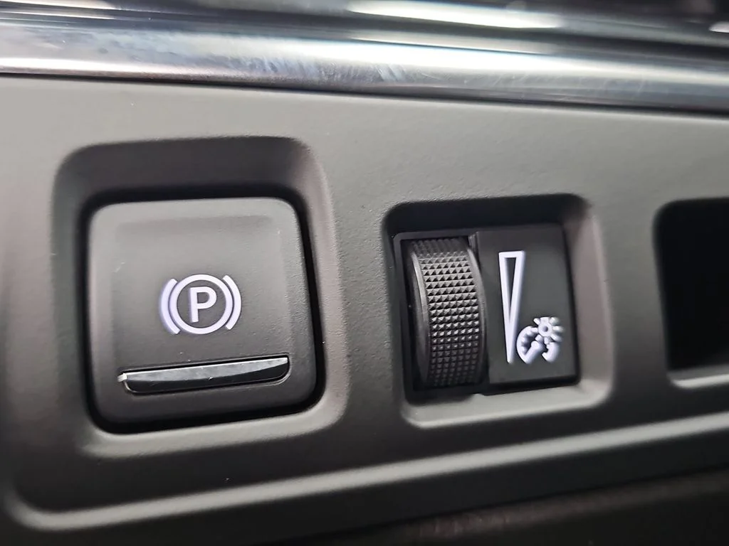 Used 2020 White Cadillac Sport image 26